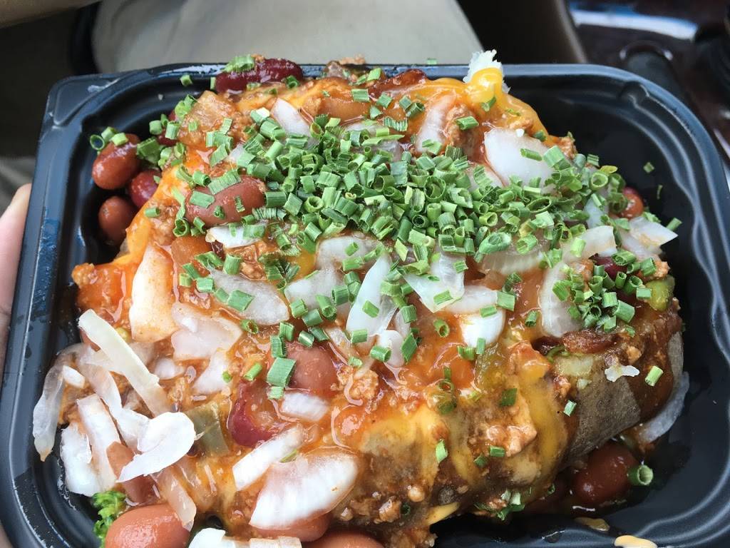 Wendys | restaurant | 1051 N Tuscarawas Ave, Dover, OH 44622, USA | 3303640073 OR +1 330-364-0073