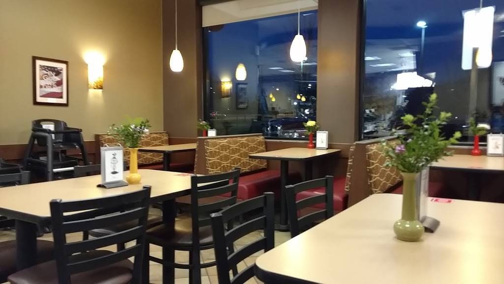 Chick-fil-A | restaurant | 2082 Blowing Rock Rd, Boone, NC 28607, USA | 8282644660 OR +1 828-264-4660