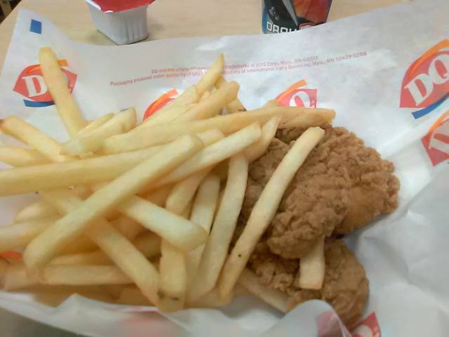 DQ Grill & Chill Restaurant | restaurant | 1740 Roosevelt Ave, York, PA 17408, USA | 7178465389 OR +1 717-846-5389