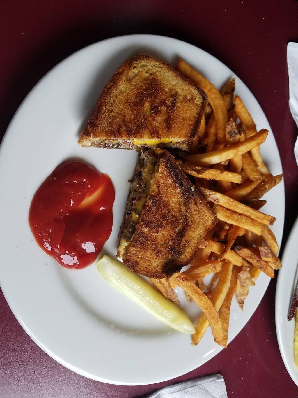 Twin Gables Cafe-Lounge | restaurant | 13992 US-2, Brule, WI 54820, USA | 7153725000 OR +1 715-372-5000