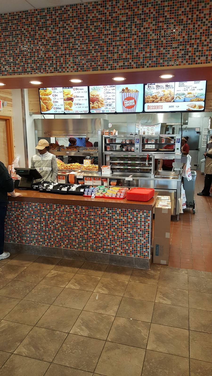 Popeyes Louisiana Kitchen | restaurant | 953 NW Plaza Drive, St Ann, MO 63074, USA | 3143441981 OR +1 314-344-1981