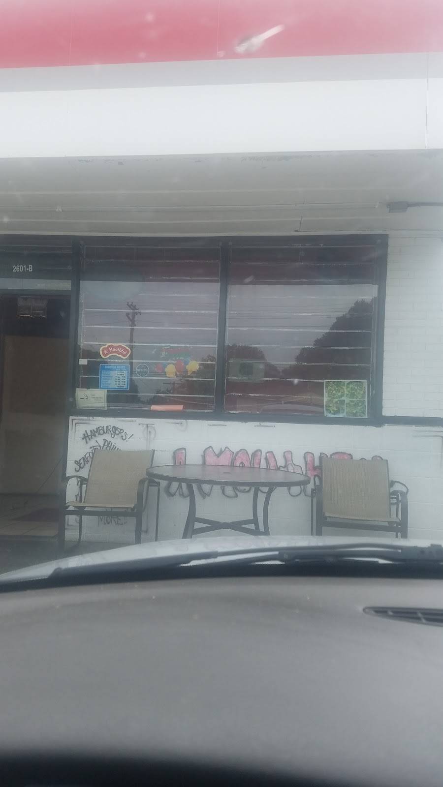 A Mouthful | restaurant | 2601 Tuckaseegee Rd, Charlotte, NC 28208, USA | 7048905187 OR +1 704-890-5187