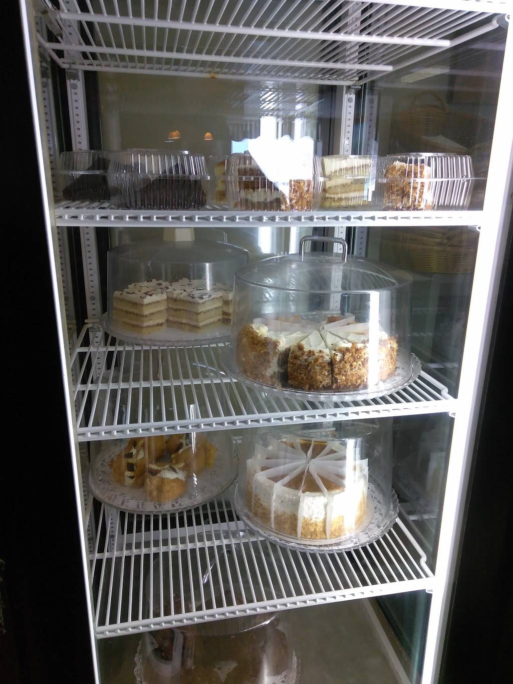 Augies Numero #1 Restaurant & Pizza | restaurant | 30 Germantown Rd, Danbury, CT 06810, USA | 2037447809 OR +1 203-744-7809