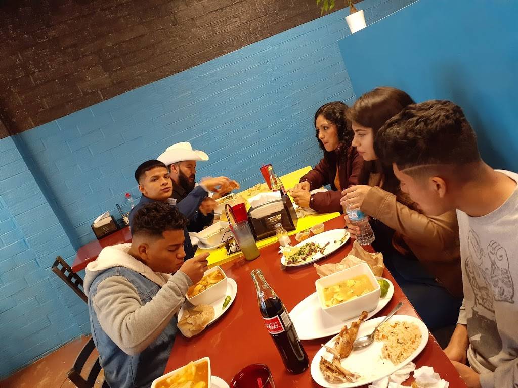 Pupusas Y Tacos Los Reyes | restaurant | 10101 E Hampden Ave #108, Denver, CO 80231, USA | 3035374922 OR +1 303-537-4922