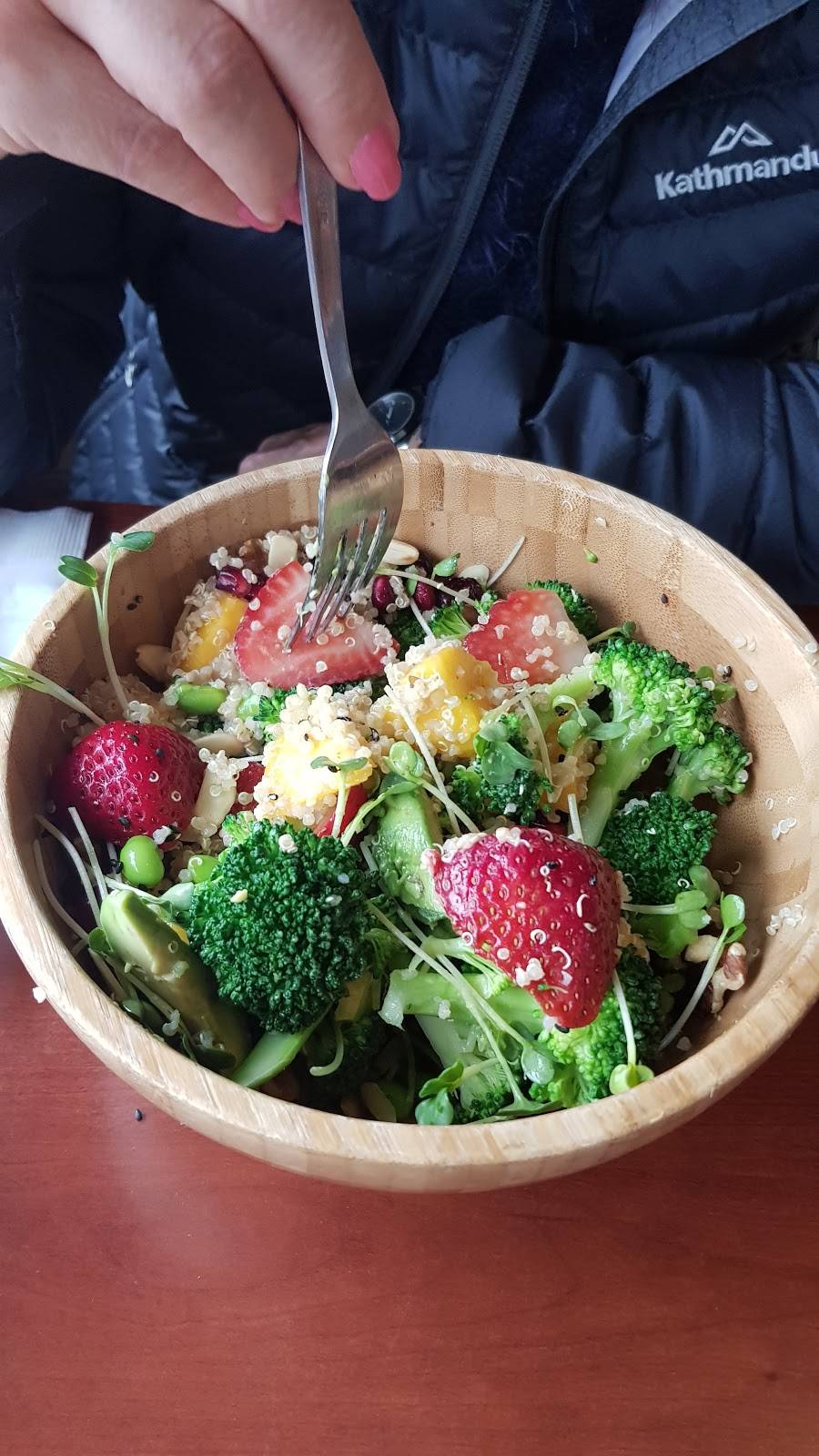 Kale & Quinoa Vegan Cafe | restaurant | 11044 Ventura Blvd, Studio City, CA 91604, USA | 8183086495 OR +1 818-308-6495