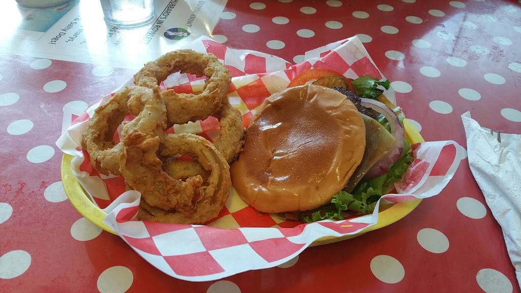 Hubbards Cubbard | restaurant | 901 Main St, Garland, TX 75040, USA | 9722764179 OR +1 972-276-4179