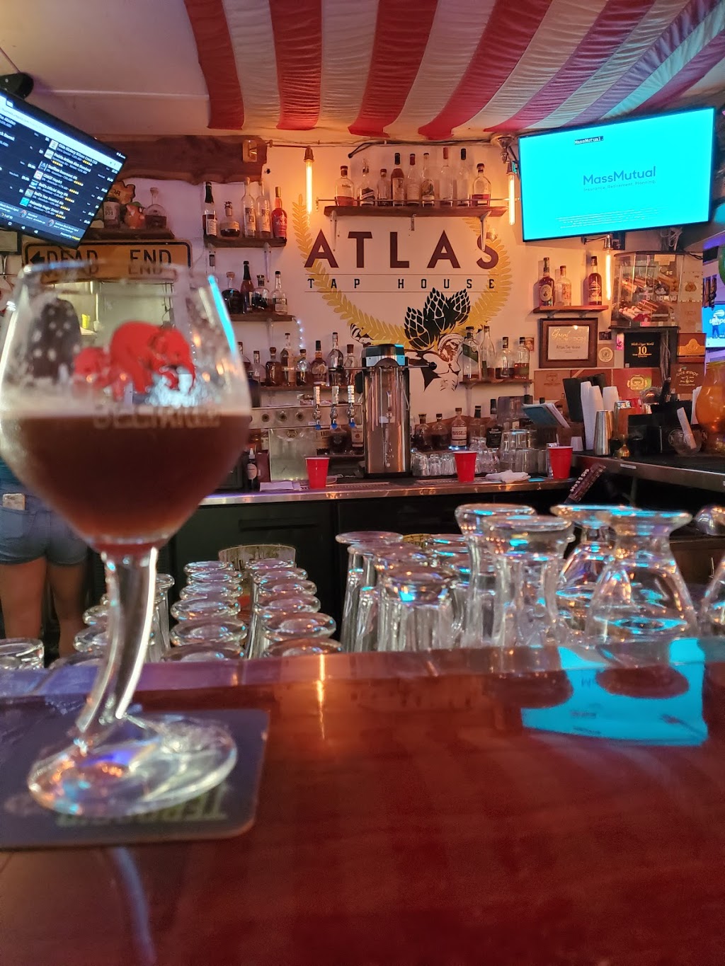 Atlas Tap House | restaurant | 1004 Chester St, Myrtle Beach, SC 29577, USA | 8439459122 OR +1 843-945-9122