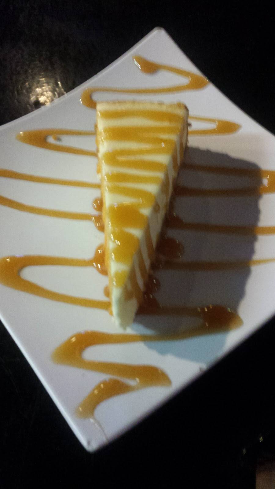 The Glass House Bar and Grill | restaurant | 5160 W Northern Ave, Glendale, AZ 85301, USA | 6235948021 OR +1 623-594-8021