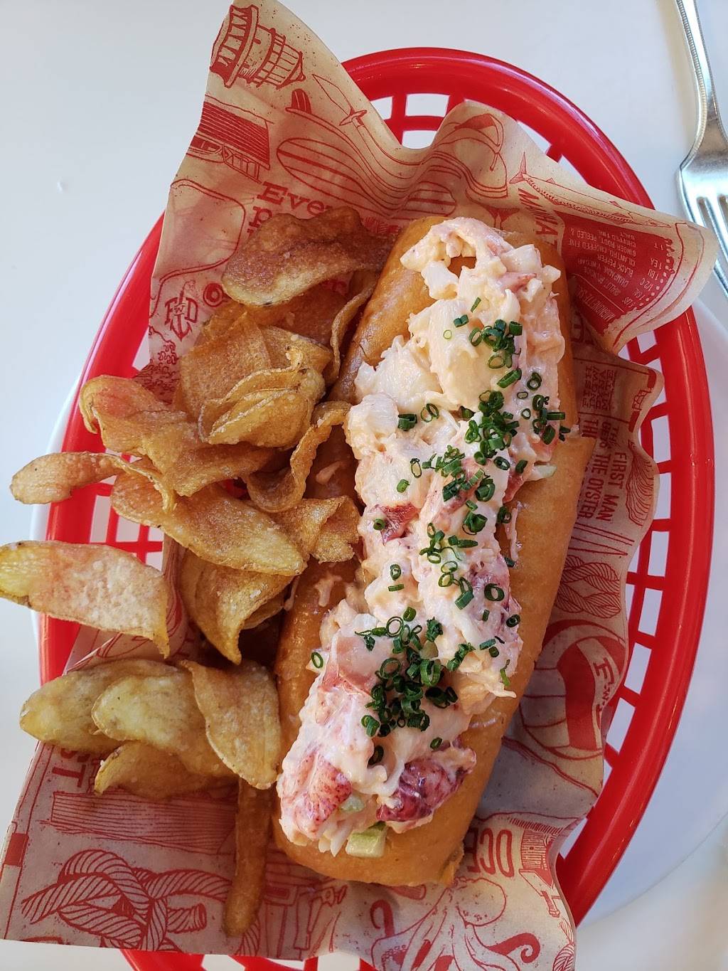 Fishing With Dynamite | restaurant | 1148 Manhattan Ave, Manhattan Beach, CA 90266, USA | 3108936299 OR +1 310-893-6299