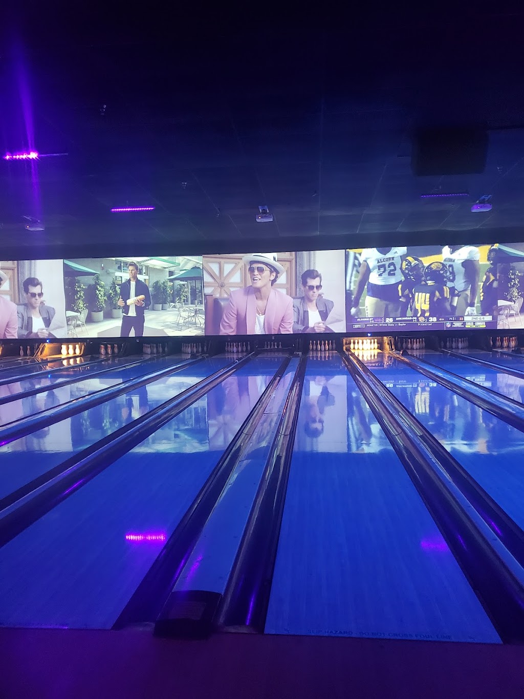 Bowlero Dallas | restaurant | 3805 Belt Line Rd, Addison, TX 75001, USA | 9726207700 OR +1 972-620-7700