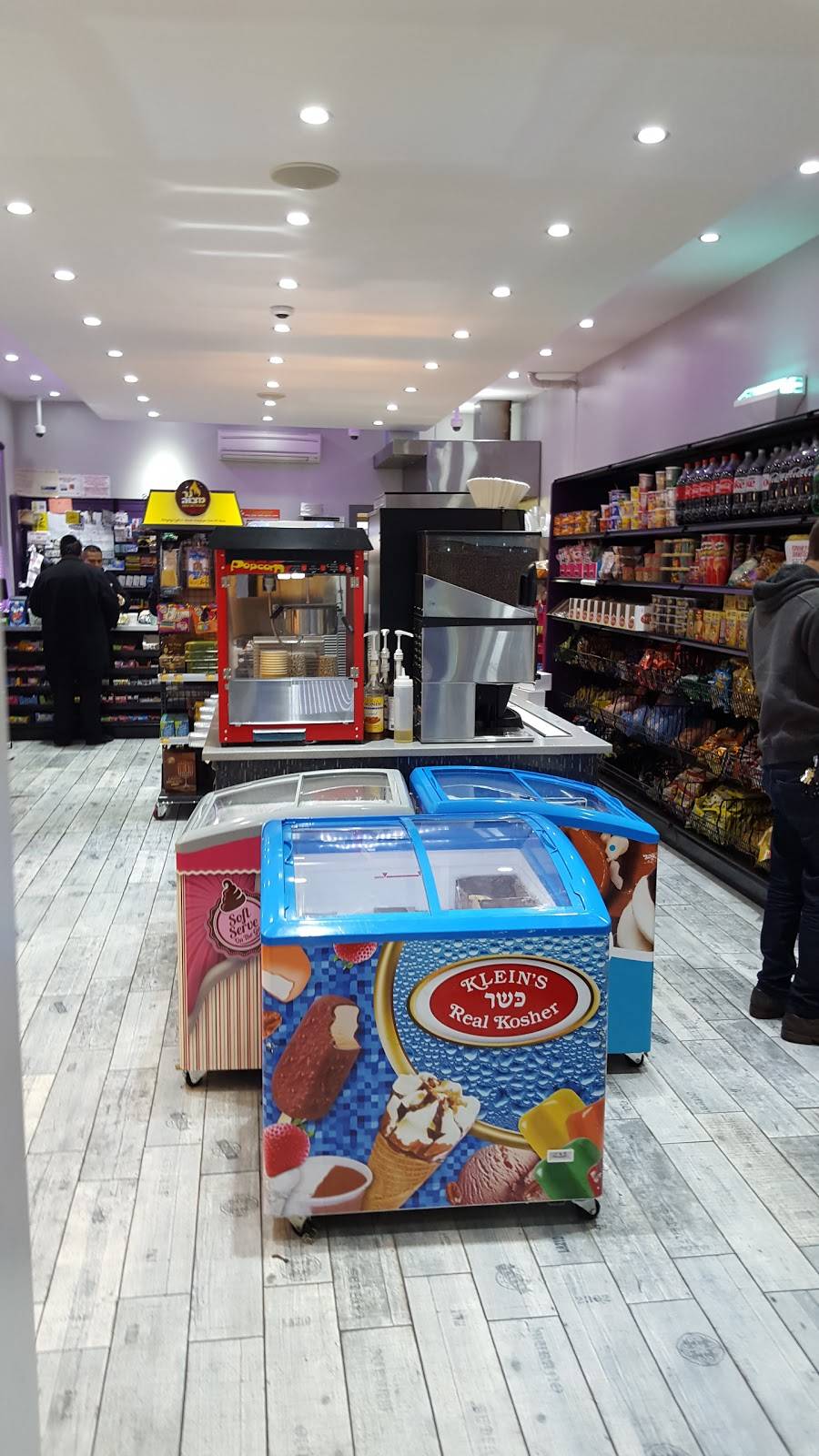 Zoom | restaurant | 4302 Fort Hamilton Pkwy, Brooklyn, NY 11219, USA | 7184844245 OR +1 718-484-4245