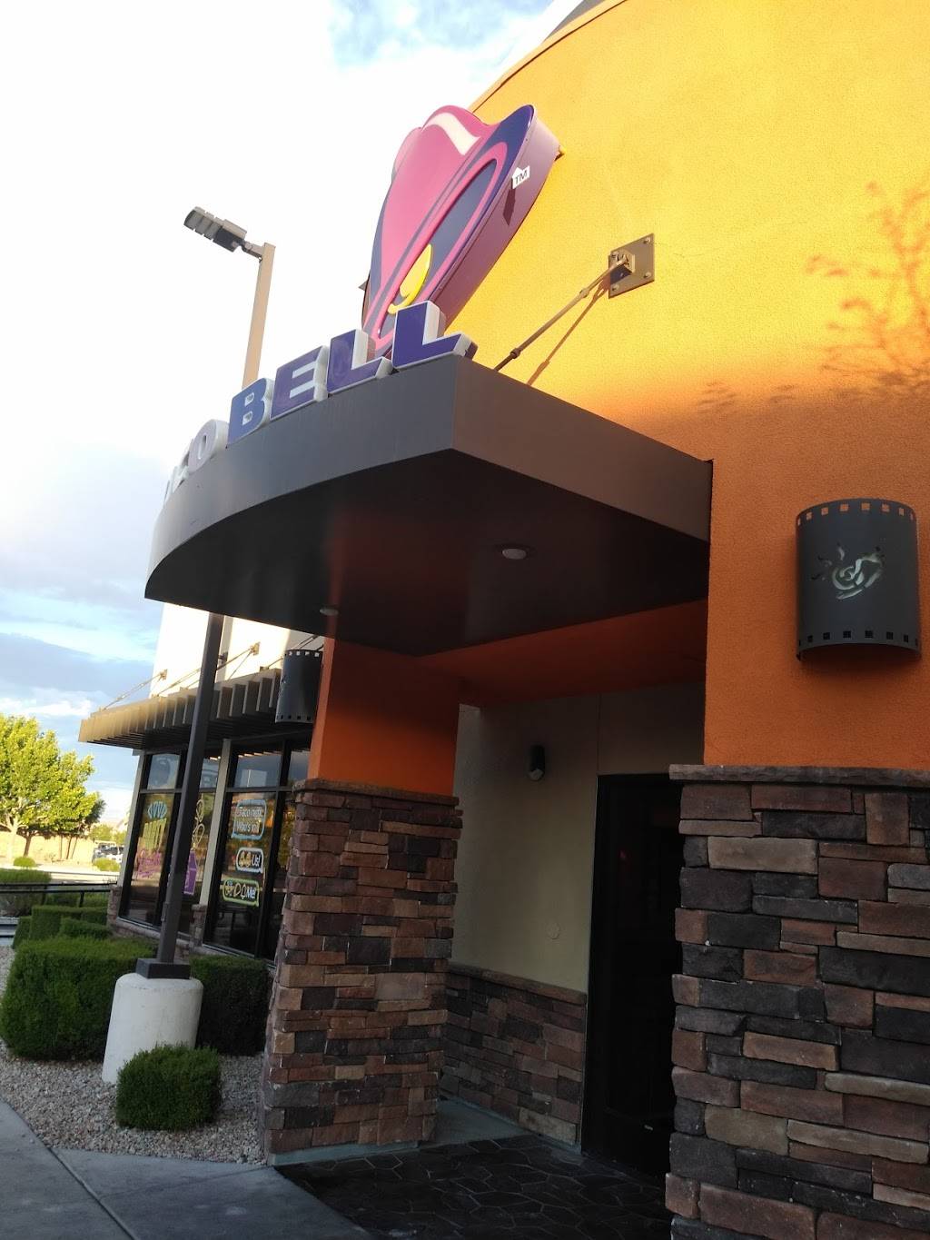 Taco Bell | meal takeaway | 8043 N Durango Dr, Las Vegas, NV 89131, USA | 7023950985 OR +1 702-395-0985