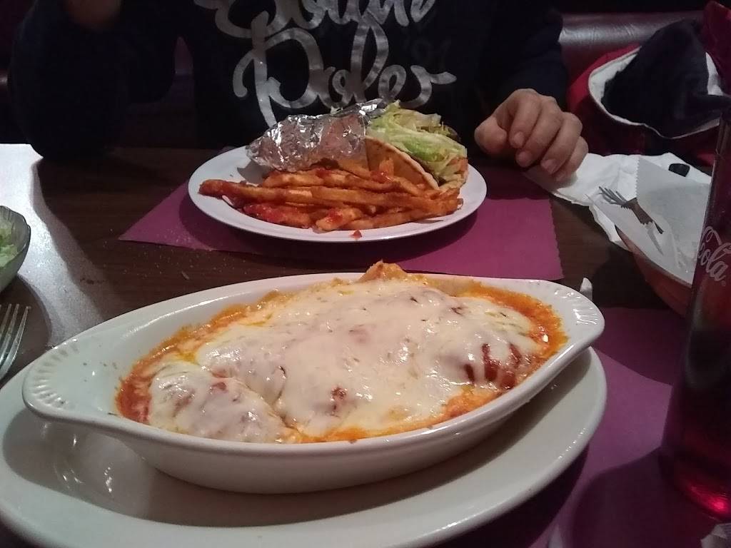 Newfield Pizza | restaurant | 558 Newfield St #4, Middletown, CT 06457, USA | 8607048244 OR +1 860-704-8244