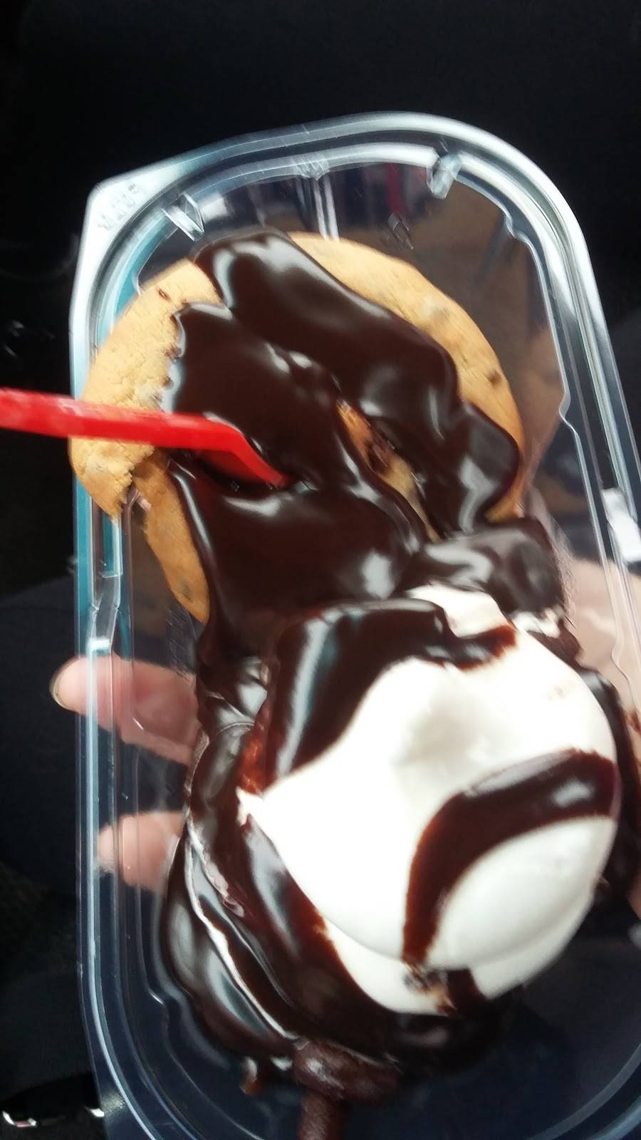 Dairy Queen | restaurant | 1105 First St, Huntington, IN 46750, USA | 2603563828 OR +1 260-356-3828