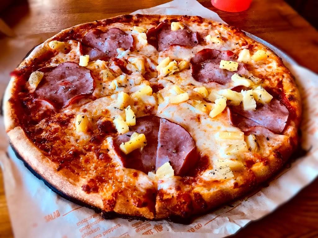 Blaze Pizza | meal takeaway | 5620 Paseo Del Norte, Carlsbad, CA 92008, USA | 7608945029 OR +1 760-894-5029