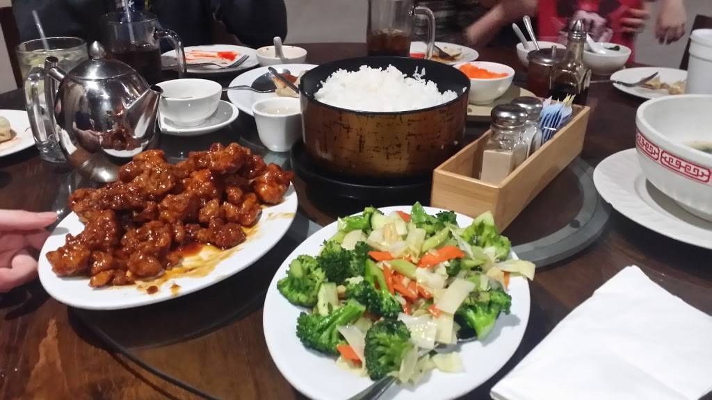 Imperial Garden Restaurant | restaurant | 2045 W Briggsmore Ave, Modesto, CA 95350, USA | 2095211226 OR +1 209-521-1226