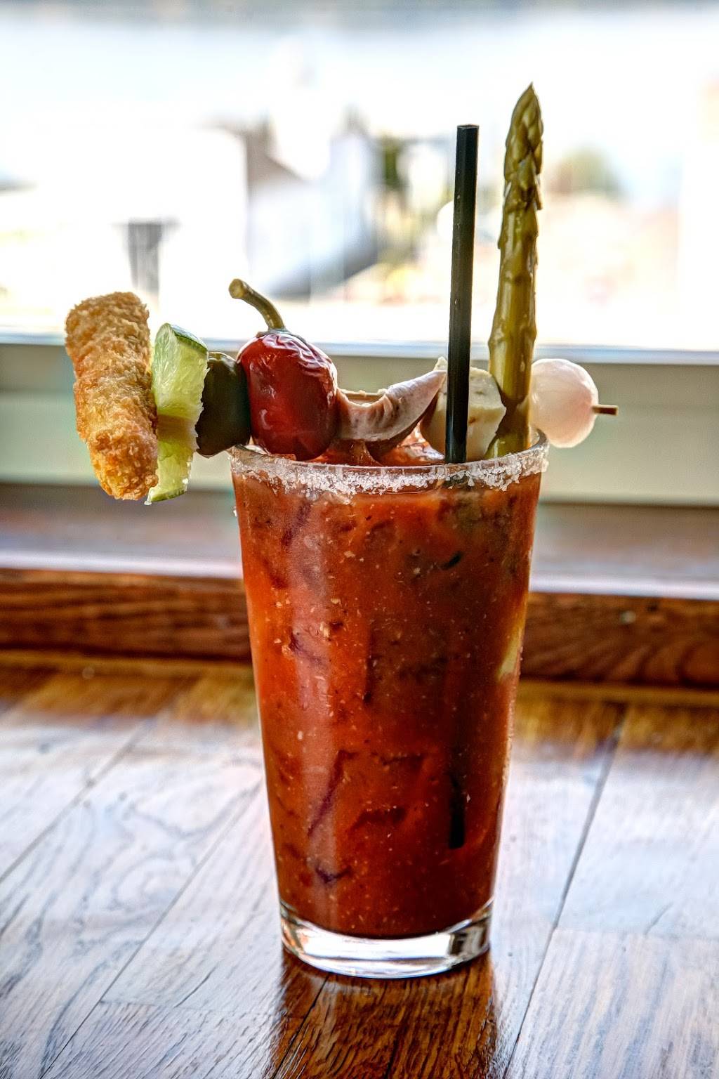 Topside Bar & Grill | restaurant | 215 Wilkes St, Steilacoom, WA 98388, USA | 2532123690 OR +1 253-212-3690