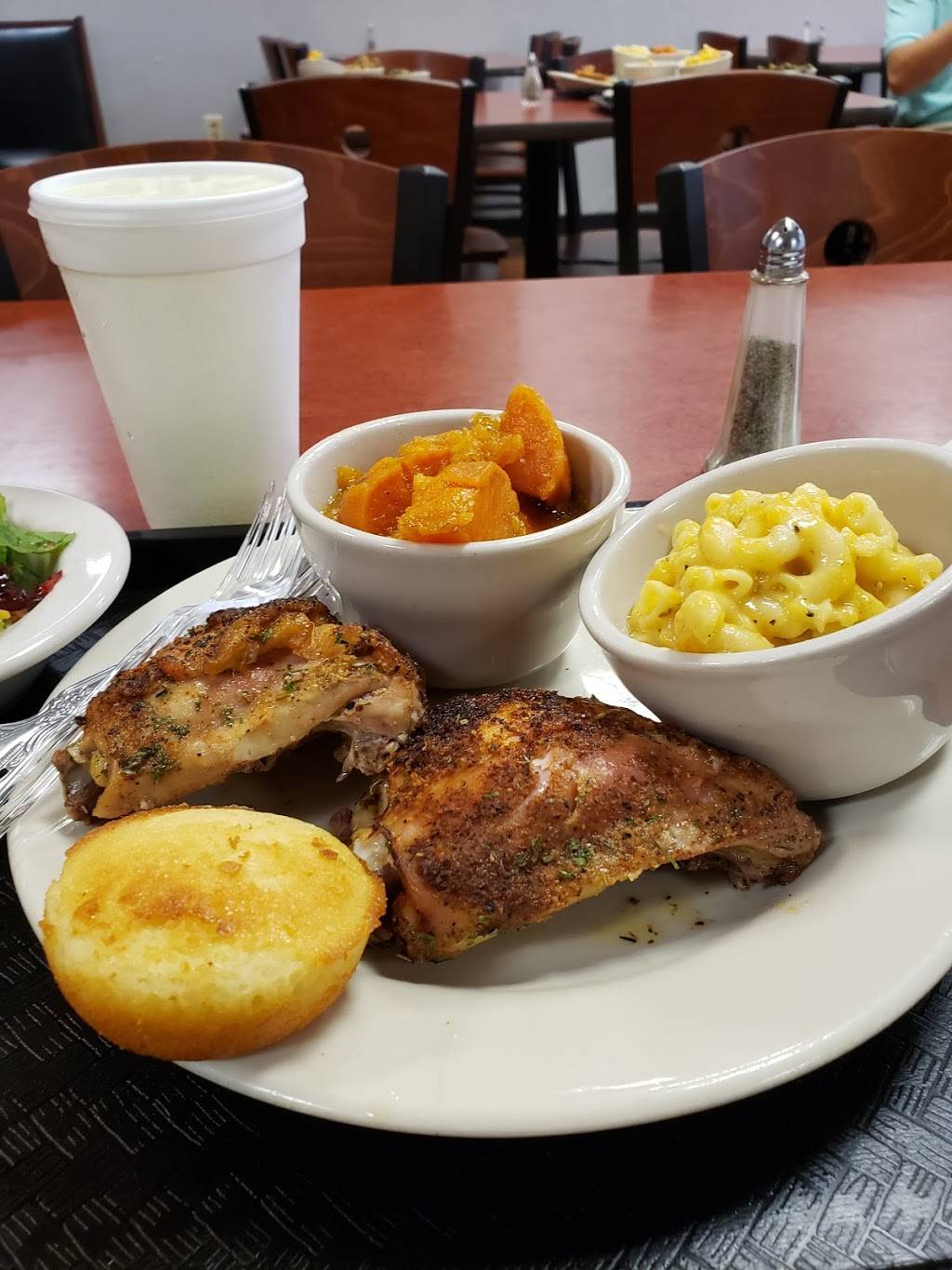 Lillies | restaurant | 412 US-80, Clinton, MS 39056, USA | 6015737465 OR +1 601-573-7465