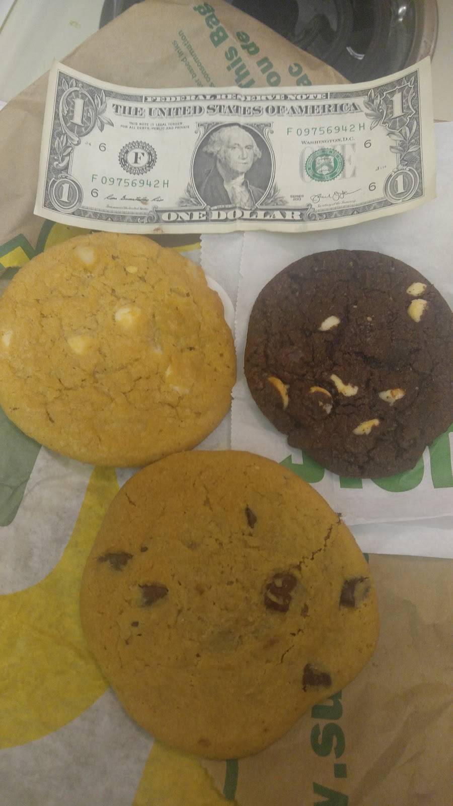 Subway | restaurant | 30820 Hoover Rd, Warren, MI 48093, USA | 5865737829 OR +1 586-573-7829