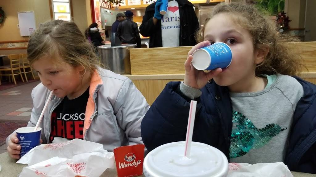 Wendys | restaurant | 181 Lefante Way, Bayonne, NJ 07002, USA | 2013398470 OR +1 201-339-8470