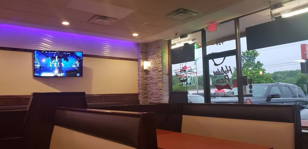 Holiday Pizza | restaurant | 714 Southbridge St, Auburn, MA 01501, USA | 5088325169 OR +1 508-832-5169