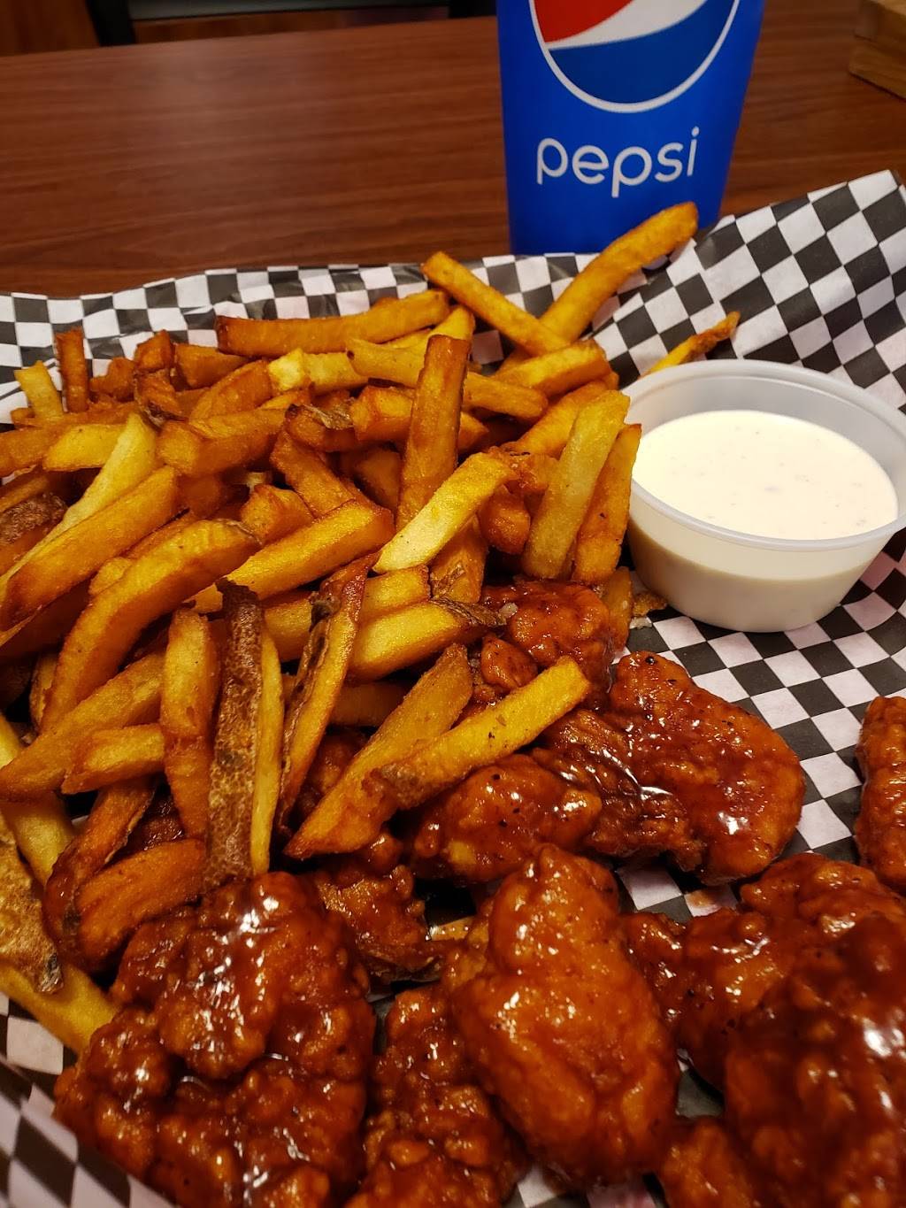 Cactus Bobs BBQ Corral | restaurant | 5955 Merle Hay Rd, Johnston, IA 50131, USA | 5153310057 OR +1 515-331-0057