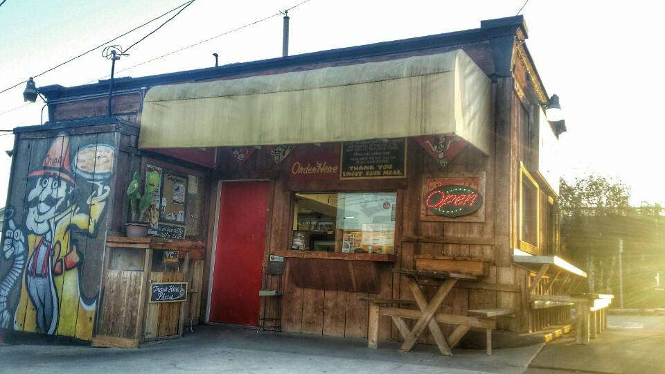 Pizza Chief | meal delivery | 1612 E Main St, Ventura, CA 93001, USA | 8056481877 OR +1 805-648-1877