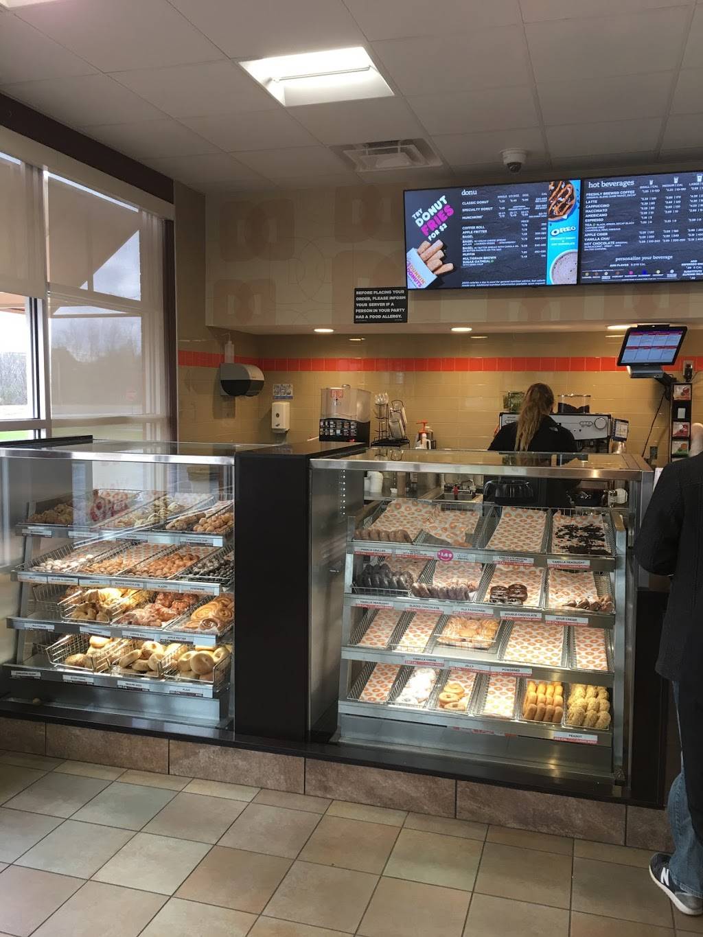 Dunkin | bakery | 7043 Manlius Center Rd, East Syracuse, NY 13057, USA | 3156270130 OR +1 315-627-0130