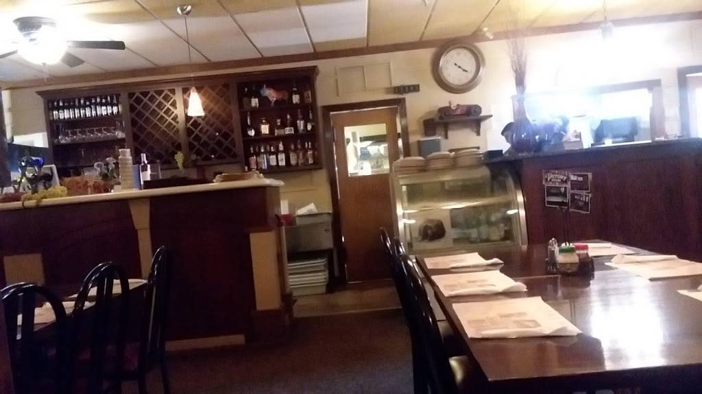 Anna Marias Italian Restaurant | restaurant | 823 Gardner St, South Beloit, IL 61080, USA | 8153892645 OR +1 815-389-2645