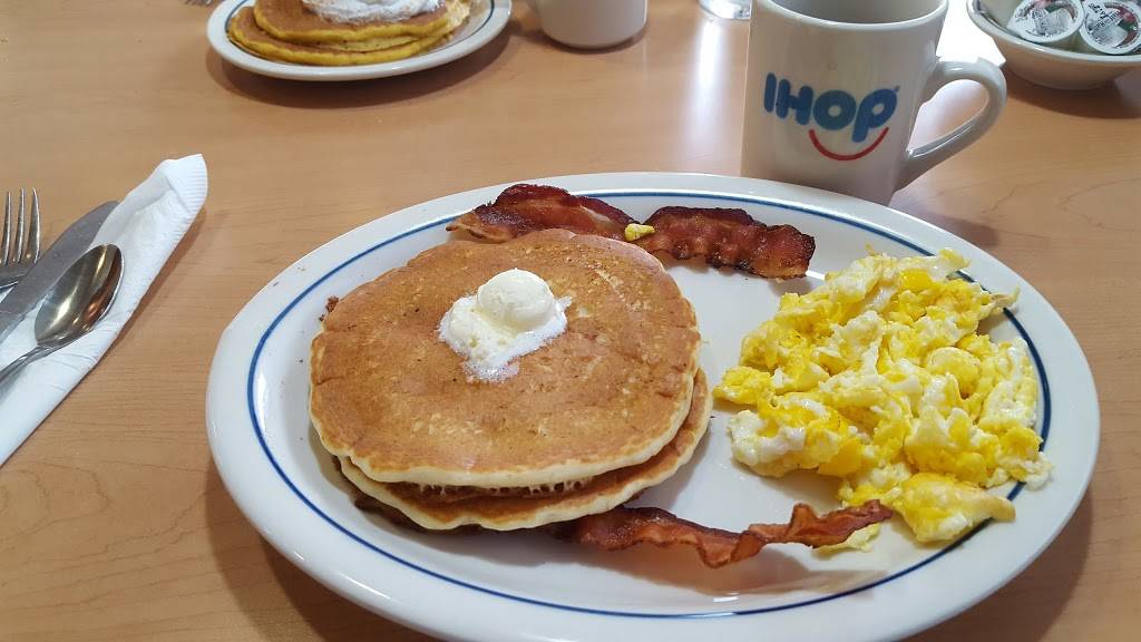 IHOP | restaurant | 107 SW Loop 410, San Antonio, TX 78245, USA | 2106815826 OR +1 210-681-5826
