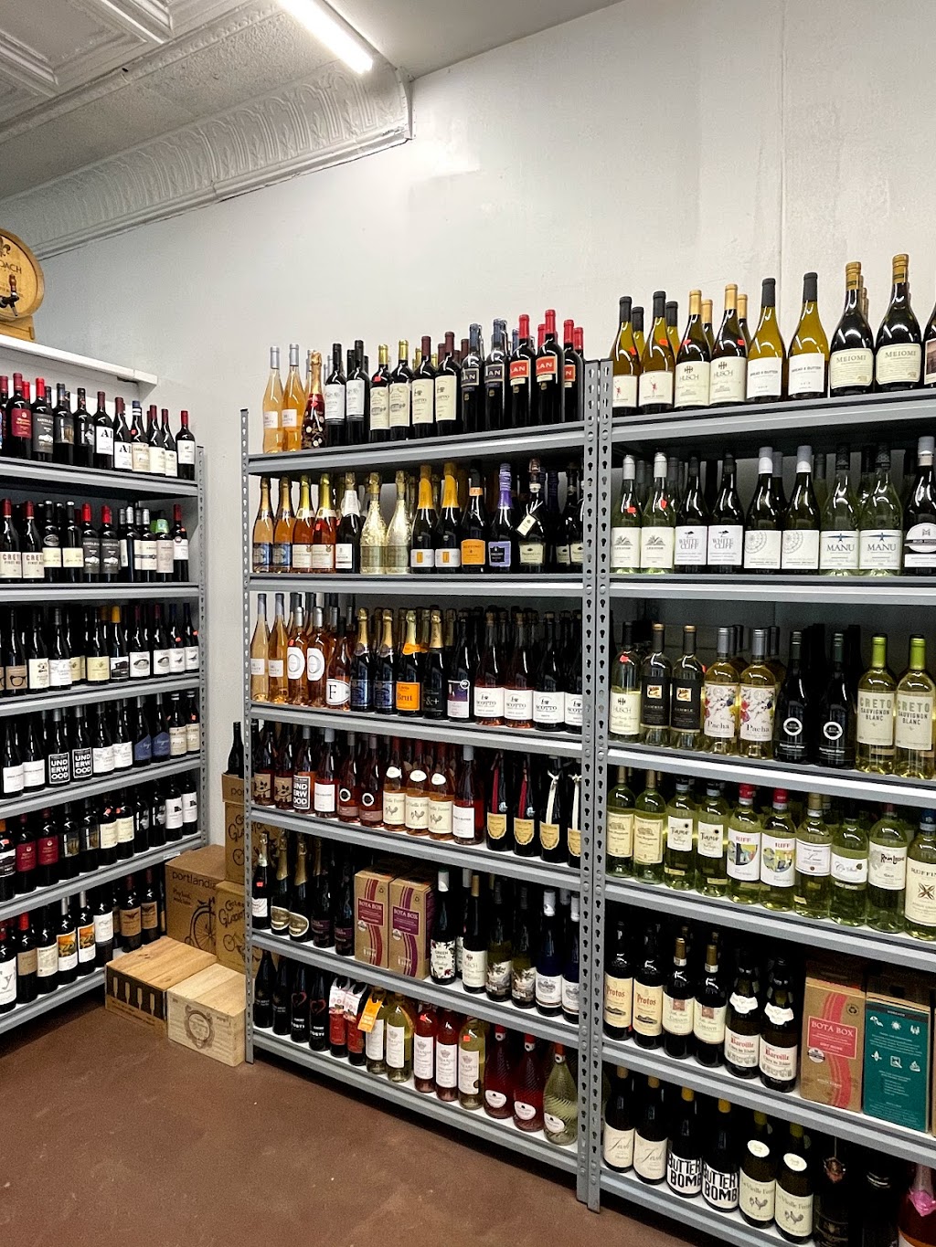 Pellys Liquors | meal takeaway | 3421 N Lincoln Ave, Chicago, IL 60657, USA | 7738570365 OR +1 773-857-0365