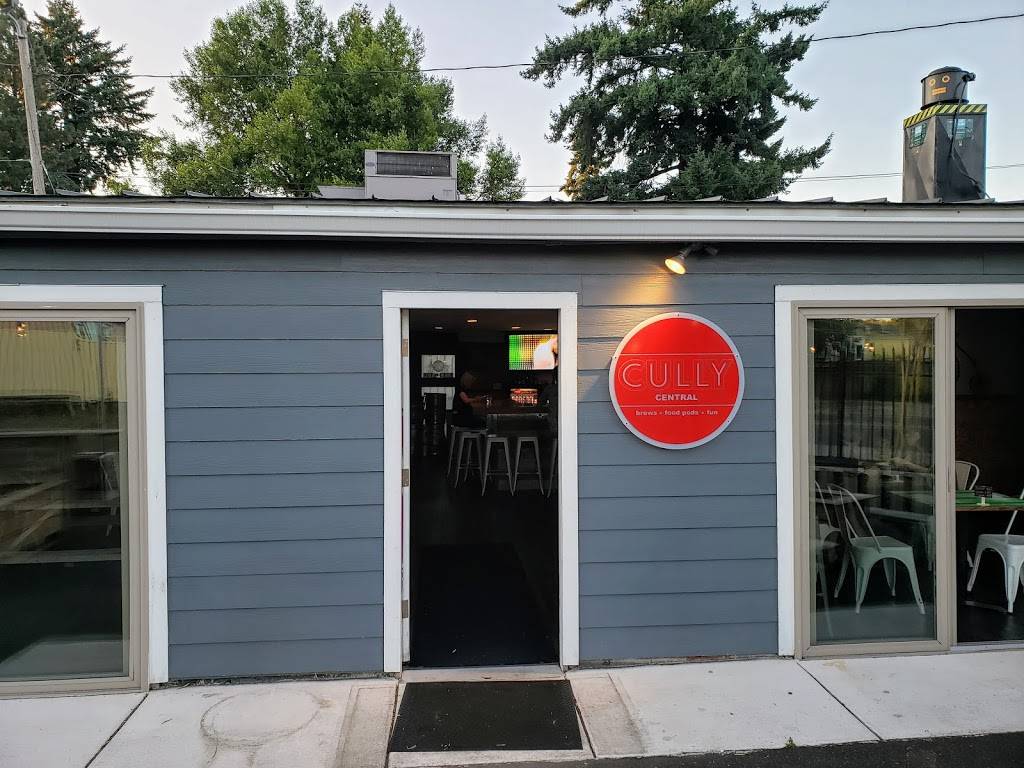 Cully Central | restaurant | 4579 NE Cully Blvd, Portland, OR 97218, USA | 5032068911 OR +1 503-206-8911