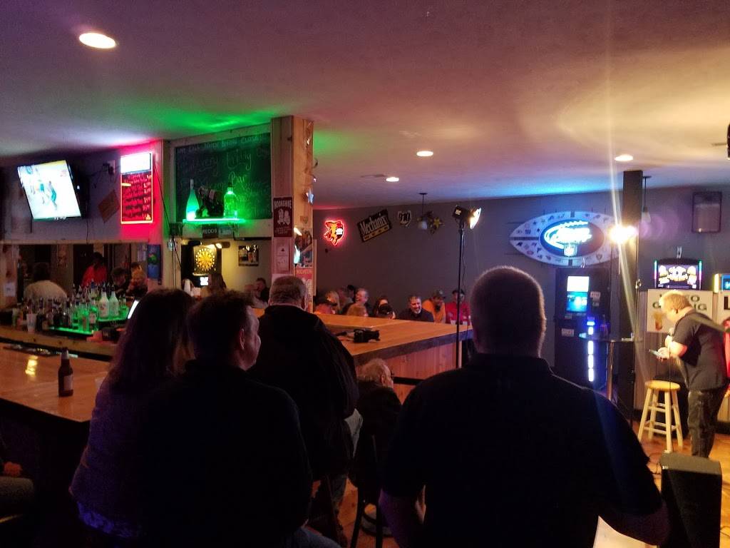 Whiskey Throttle Bar | restaurant | 634 E Main St, Taylor Springs, IL 62089, USA | 2176082155 OR +1 217-608-2155