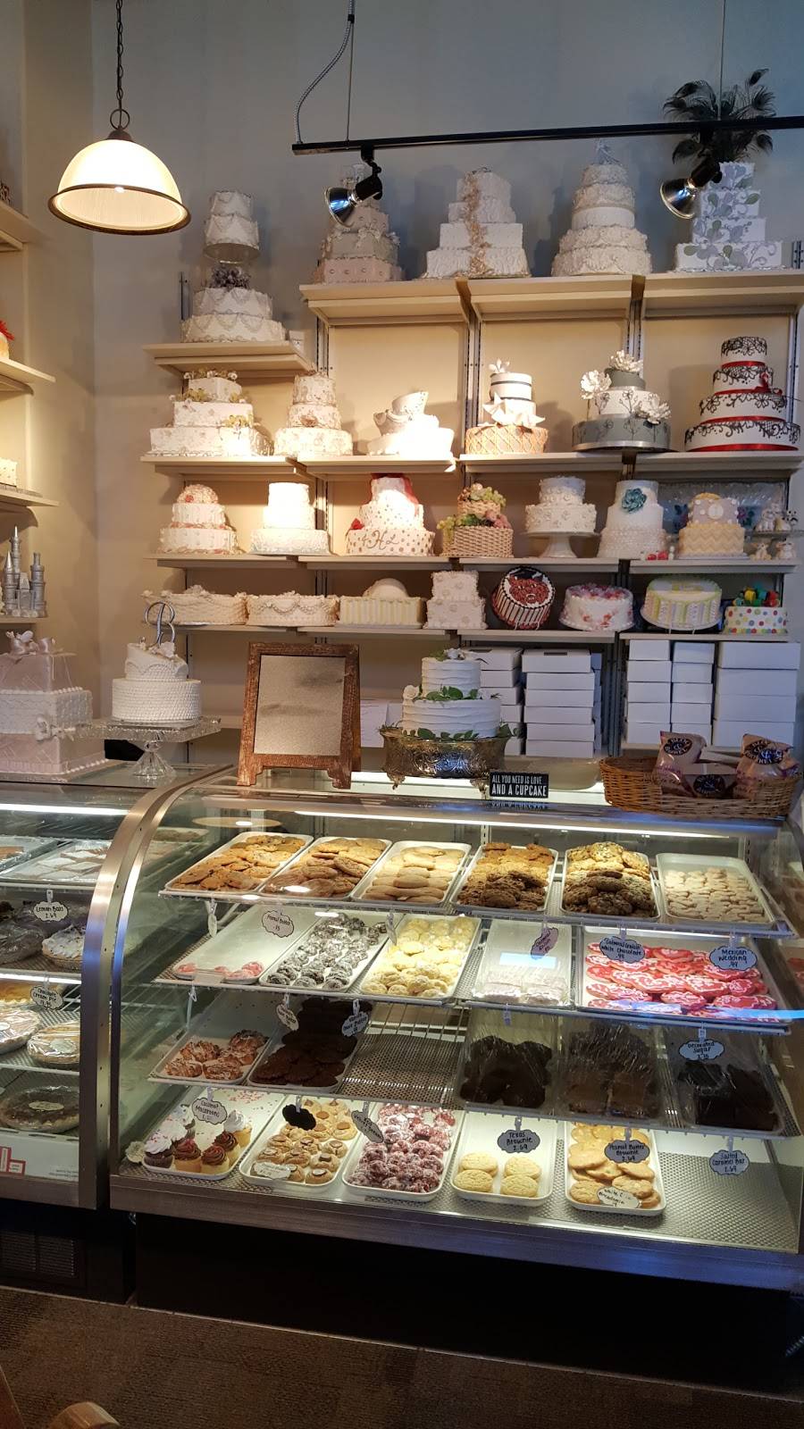 BETHS BAKE SHOPPE & TEA ROOM (Serves Lunch 11-2) | bakery | 1645 W Republic Rd UNIT D, Springfield, MO 65807, USA | 4178665533 OR +1 417-866-5533