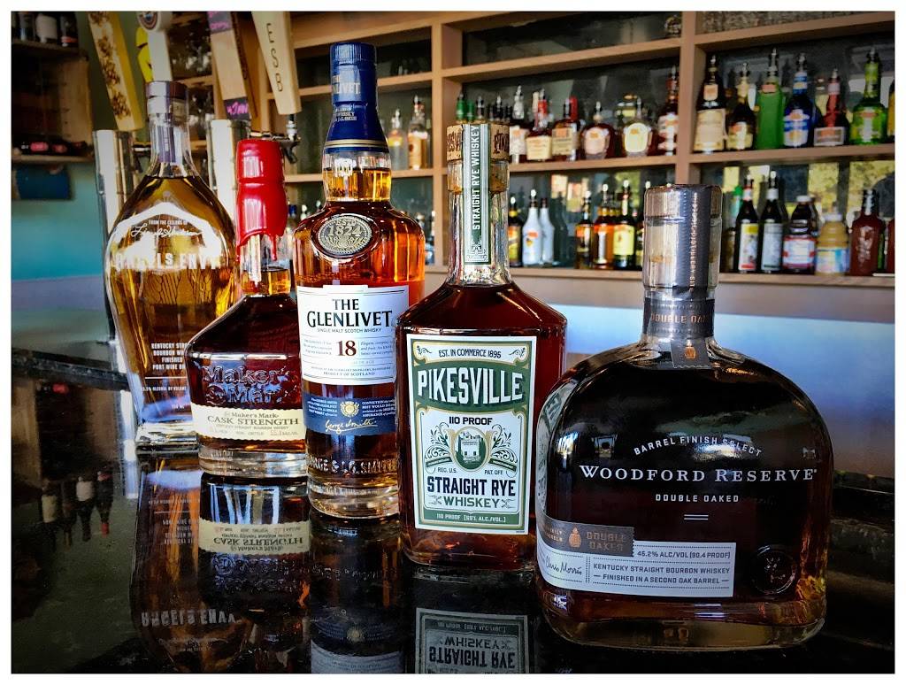 The Other Side Of The Moon | restaurant | 1477 River Ridge Dr, Clemmons, NC 27012, USA | 3367128200 OR +1 336-712-8200