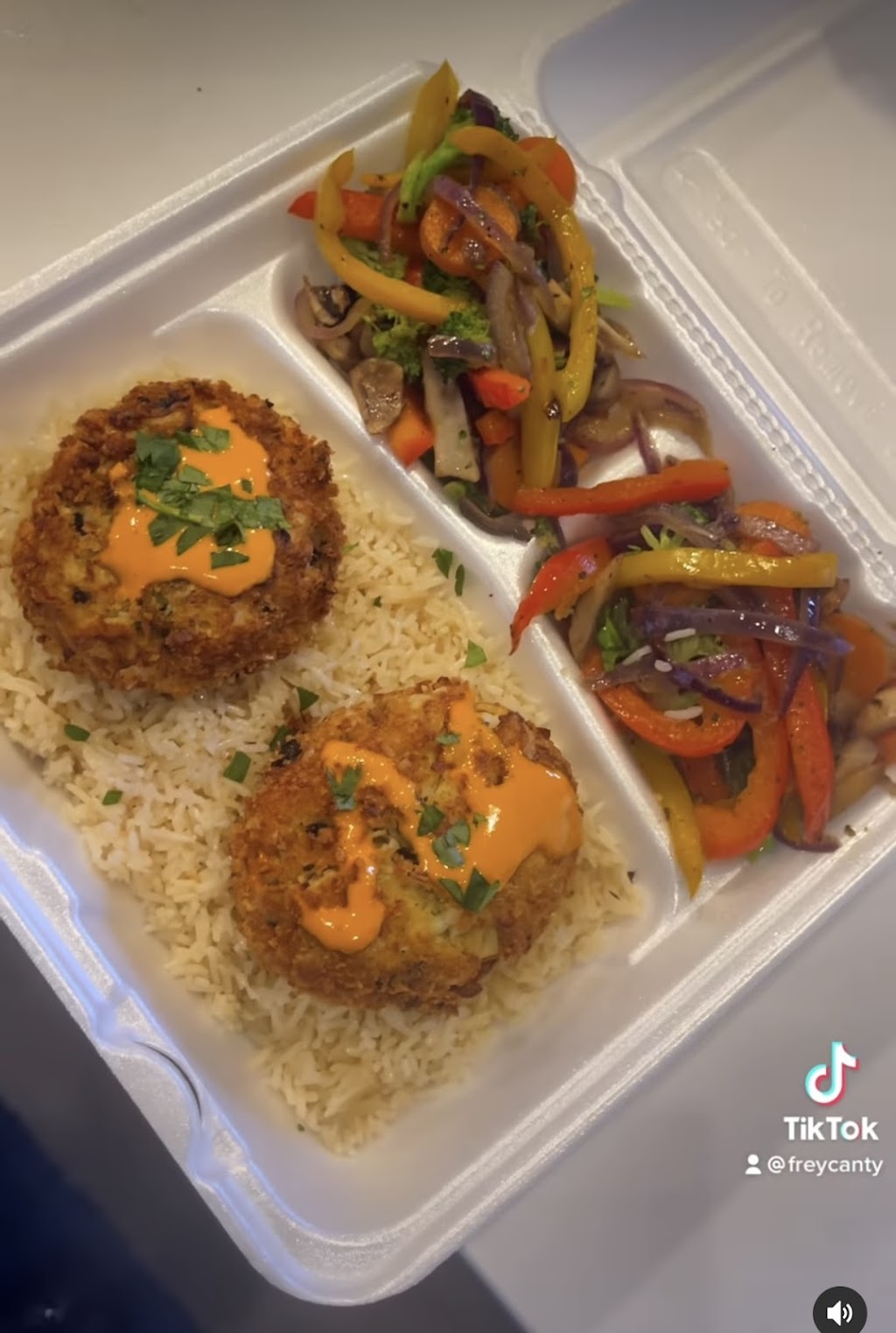 The Soulful Vegan | restaurant | 1720 Merriman Rd Suite M, Akron, OH 44313, USA | 3303381949 OR +1 330-338-1949