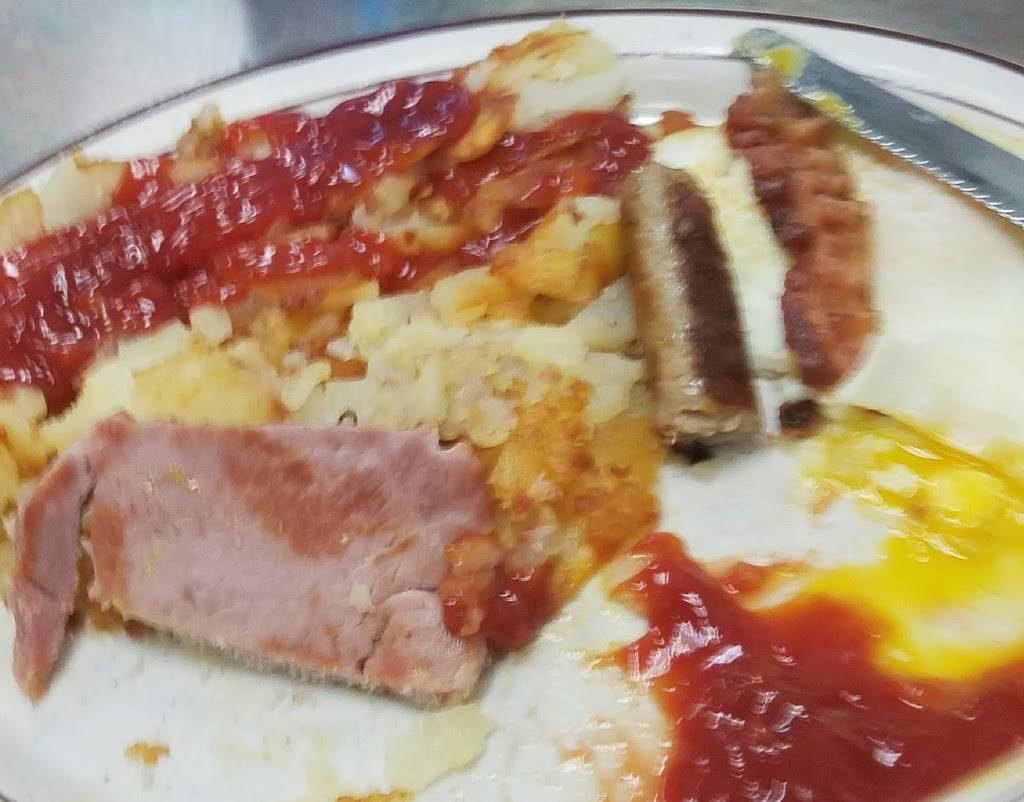 The Classic Coney Cafe | cafe | 2932 E Highland Rd, Highland Charter Twp, MI 48356, USA | 2488892724 OR +1 248-889-2724