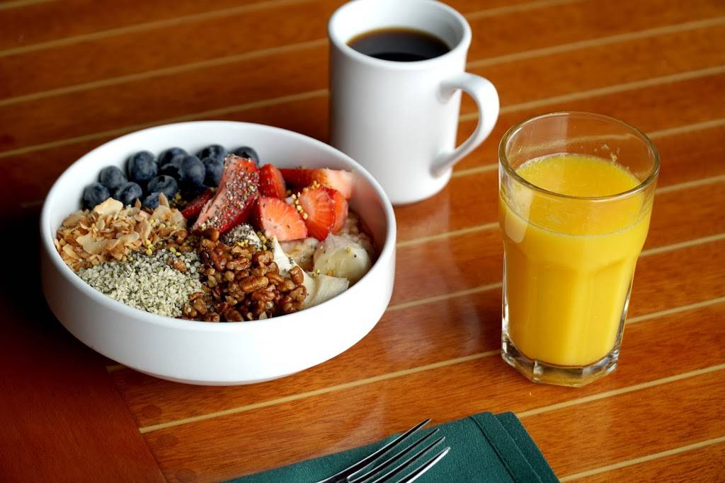 Duceys On the Lake & Duceys Bar & Grill | restaurant | 54432 Rd 432, Bass Lake, CA 93604, USA | 5596423131 OR +1 559-642-3131