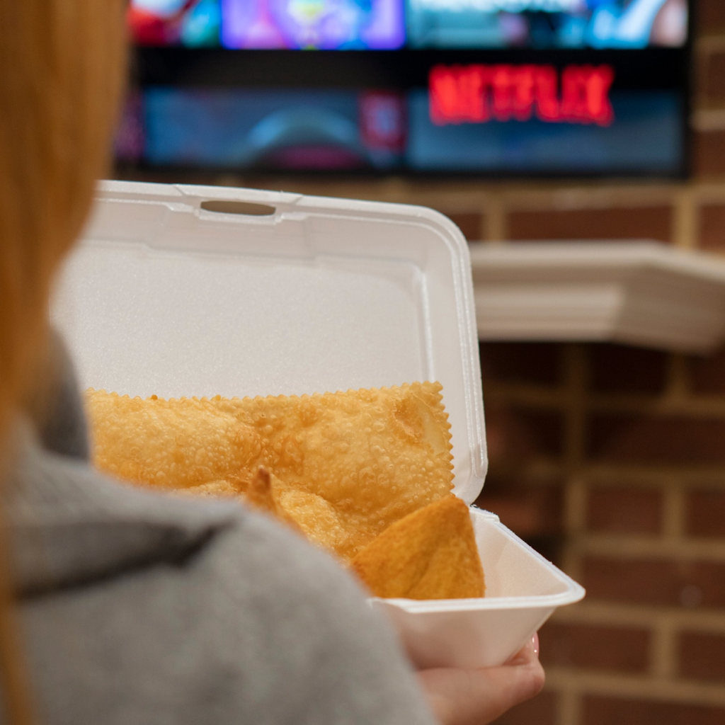 Sergio’s Restaurant and Burger | restaurant | 6905 Castor Ave, Philadelphia, PA 19149, USA | 2156130600 OR +1 215-613-0600