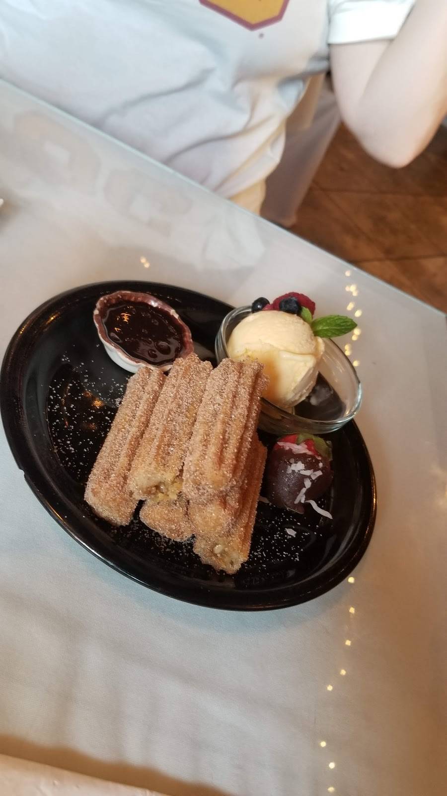 Riveras | restaurant | 2901 E 7th St, Long Beach, CA 90804, USA | 5624348489 OR +1 562-434-8489