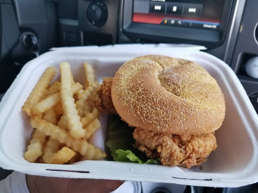 Raising Cane’s Chicken Fingers | restaurant | 303 Vista Village Dr, Vista, CA 92083, USA | 7606396086 OR +1 760-639-6086