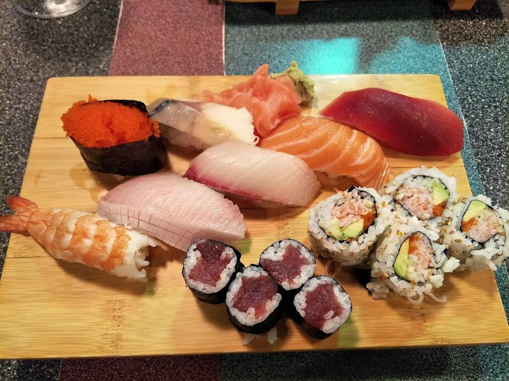 Fujiyama Japanese Restaurant | restaurant | 3057 Dundee Rd, Northbrook, IL 60062, USA | 8477141319 OR +1 847-714-1319