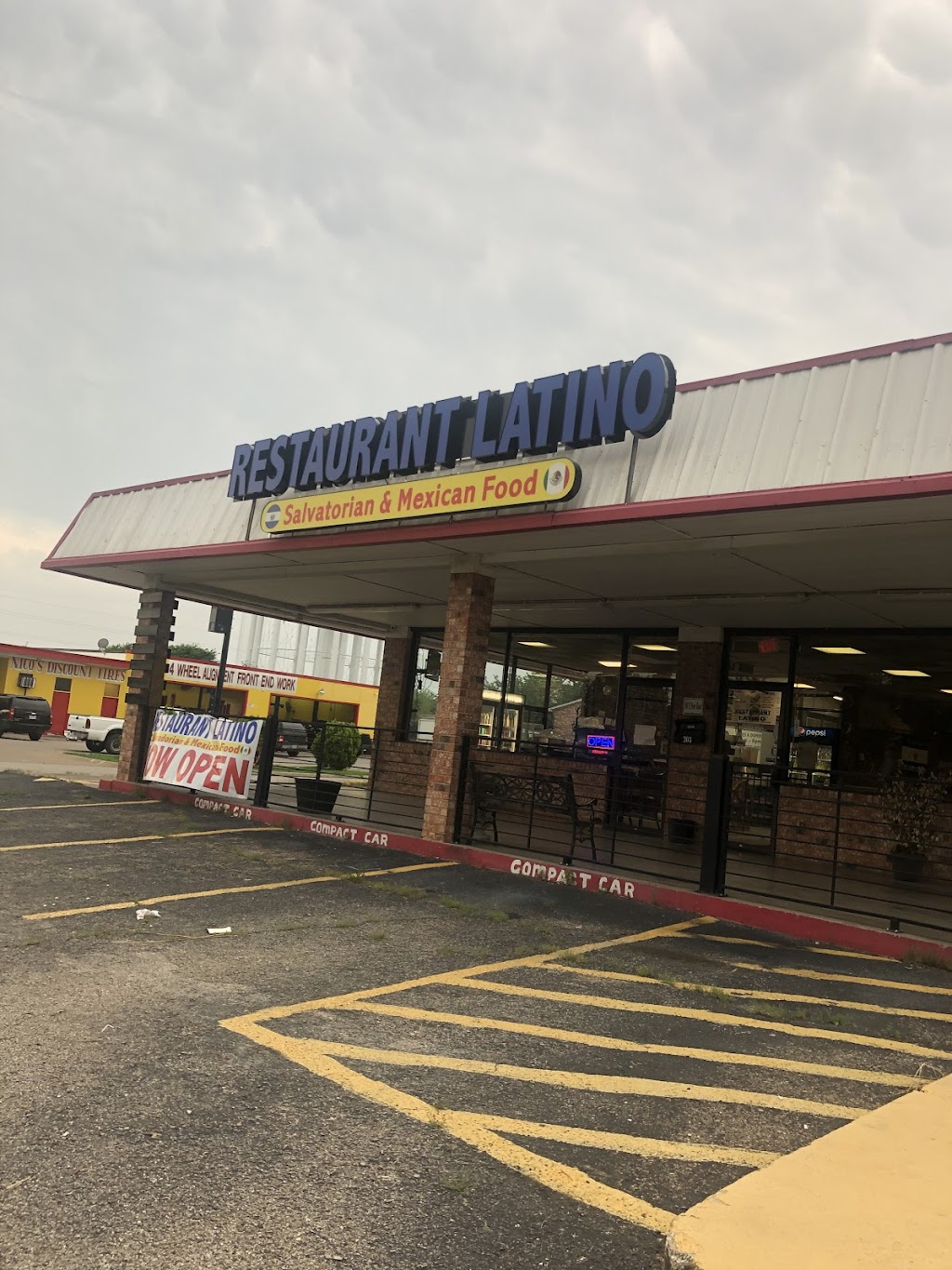 Restaurante Latino | restaurant | 303 N Story Rd, Irving, TX 75061, USA | 4695658500 OR +1 469-565-8500