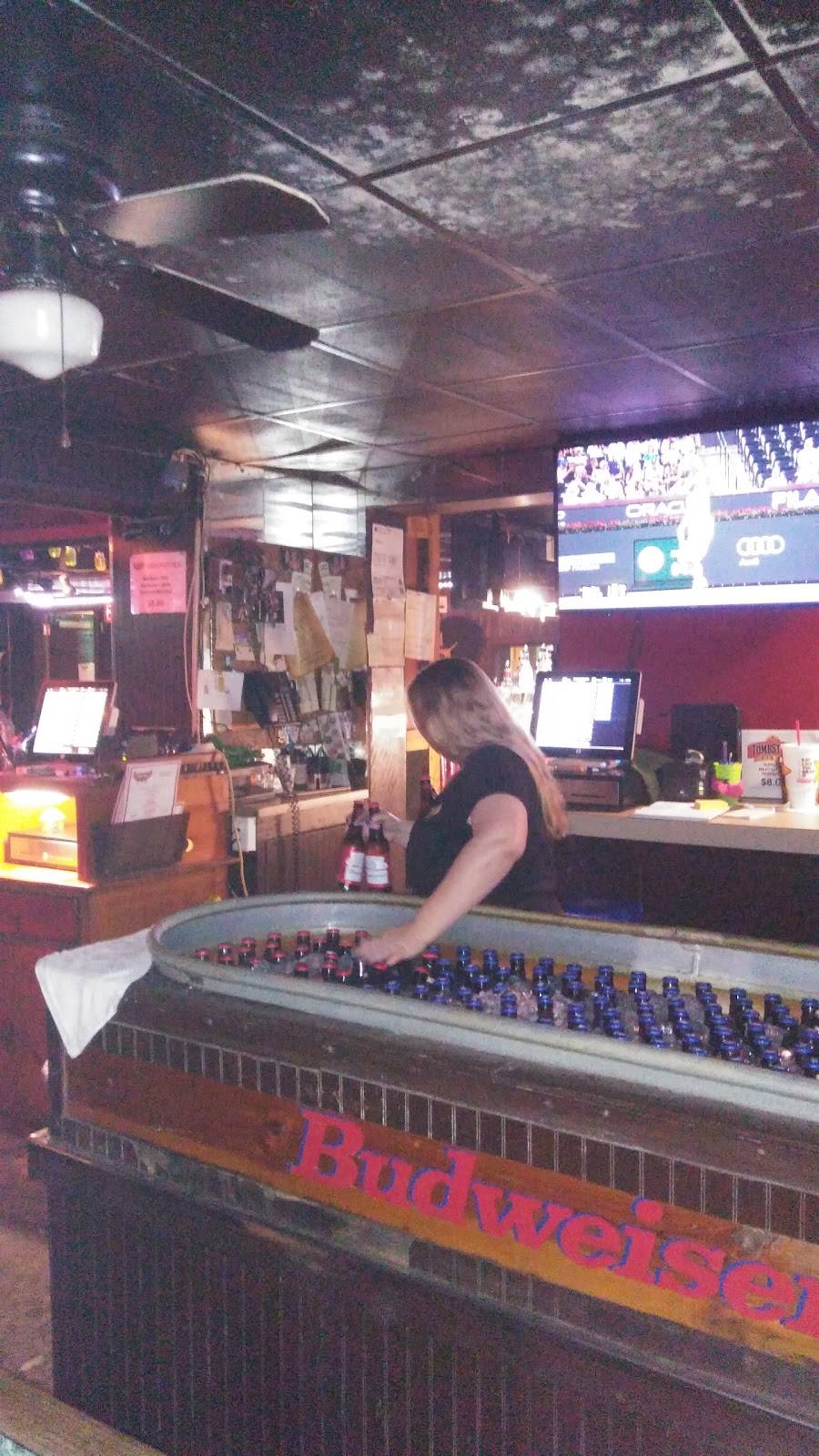 Showtown Bar & Grill | night club | 10902 US Hwy 41 S, Gibsonton, FL 33534, USA | 8136775443 OR +1 813-677-5443