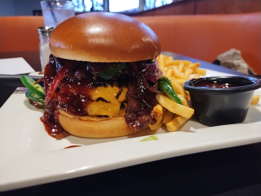 Pint House Burgers & Brews | restaurant | 9214 E Mission Ave, Spokane Valley, WA 99206, USA | 5092423650 OR +1 509-242-3650