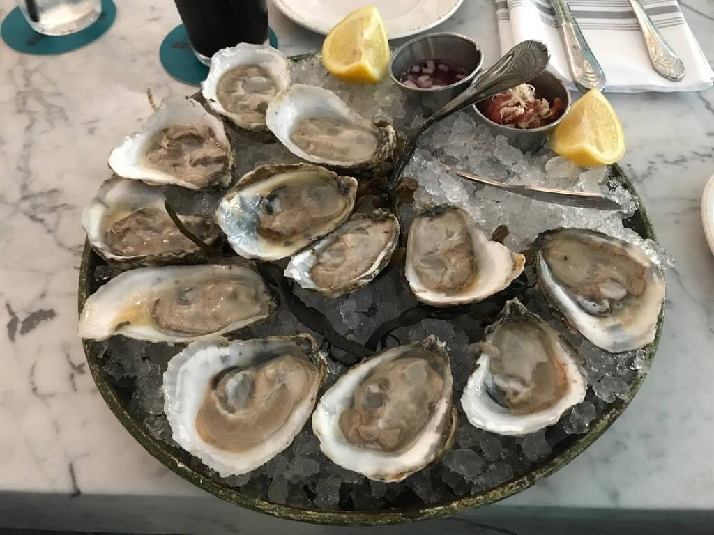 Veronica Fish and Oyster | restaurant | 1830 S Osprey Ave, Sarasota, FL 34239, USA | 9413661342 OR +1 941-366-1342