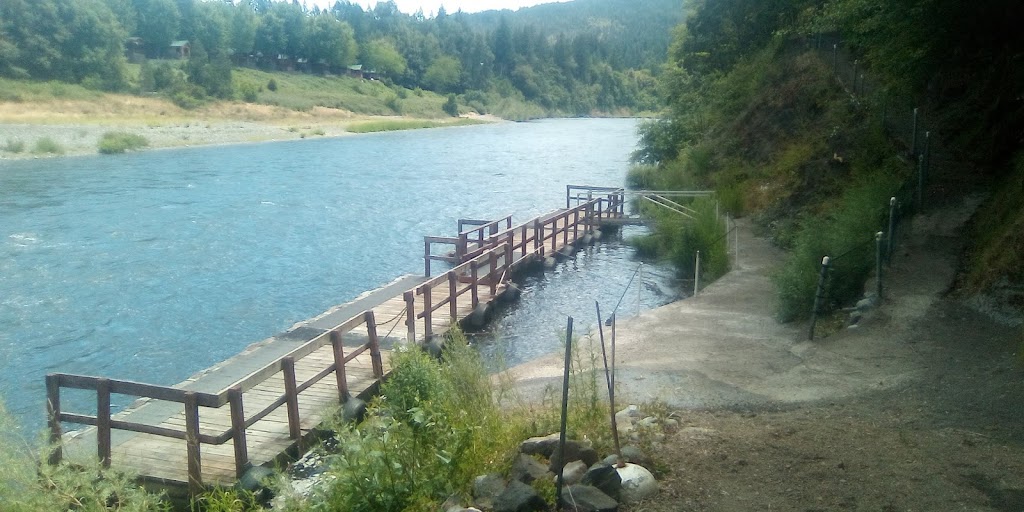 Singing Springs Resort | restaurant | 34501 Agness Illahe Rd, Agness, OR 97406, USA | 5412476162 OR +1 541-247-6162