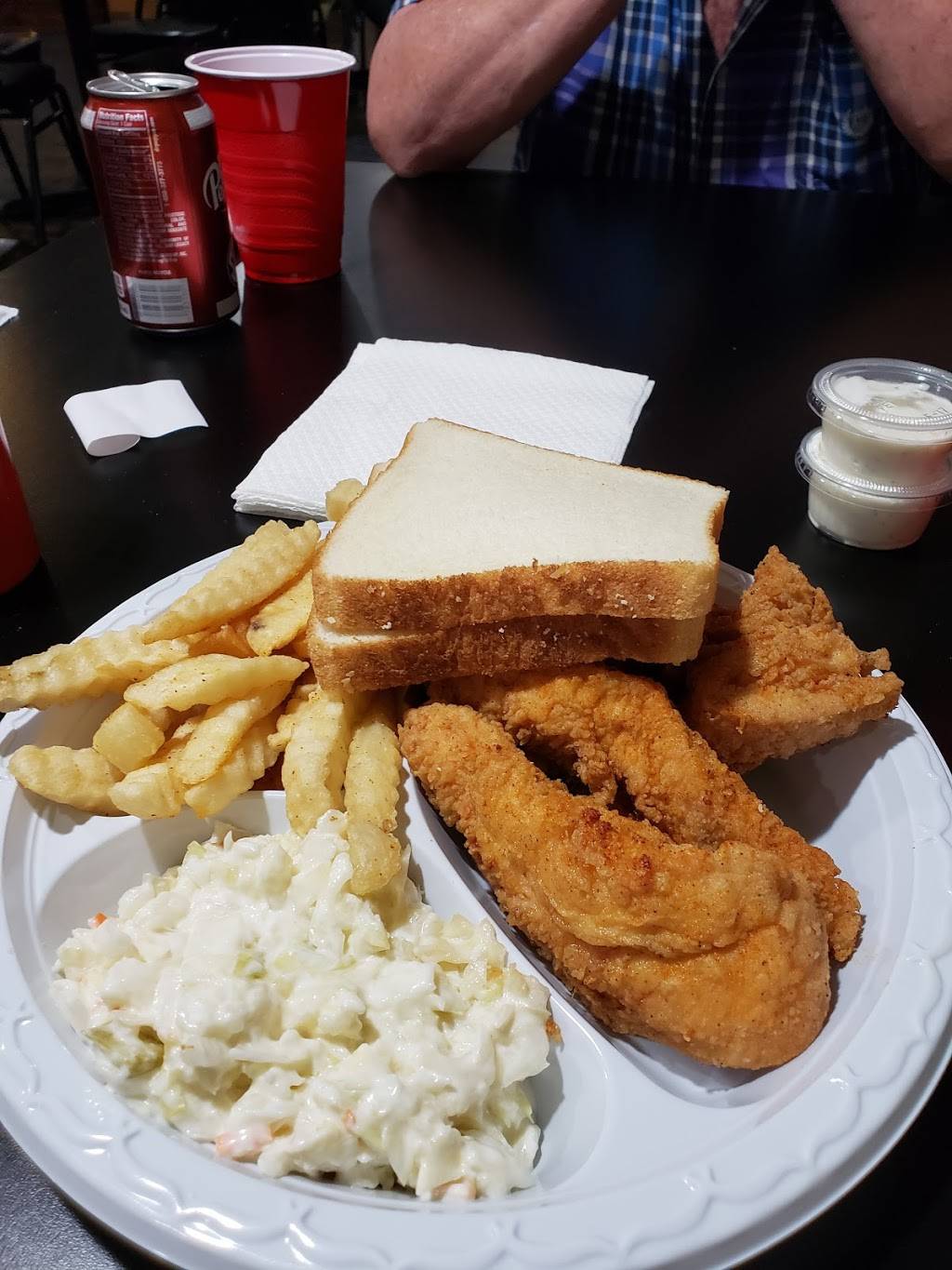 The Flaming Rooster | restaurant | 3202 Brainerd Rd, Chattanooga, TN 37411, USA | 4238055357 OR +1 423-805-5357