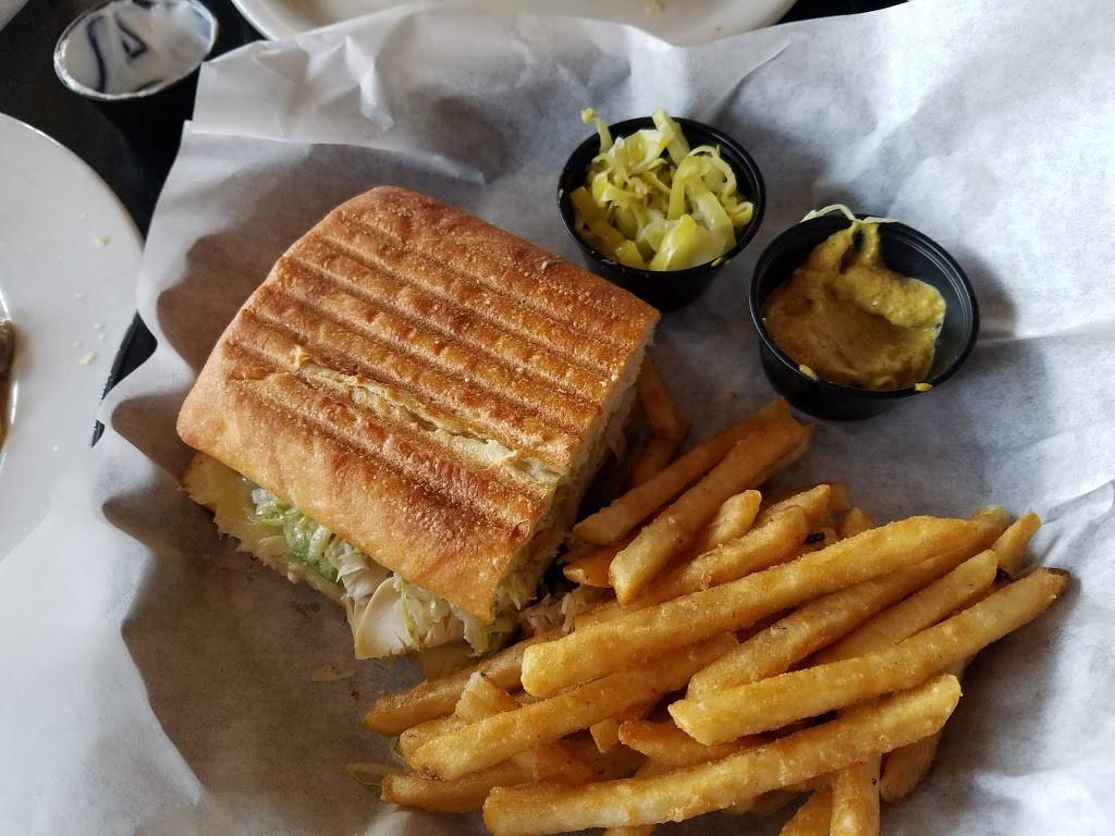 Beachside Bar & Grill | night club | 806 S Coast Hwy 101, Encinitas, CA 92024, USA | 7609420738 OR +1 760-942-0738