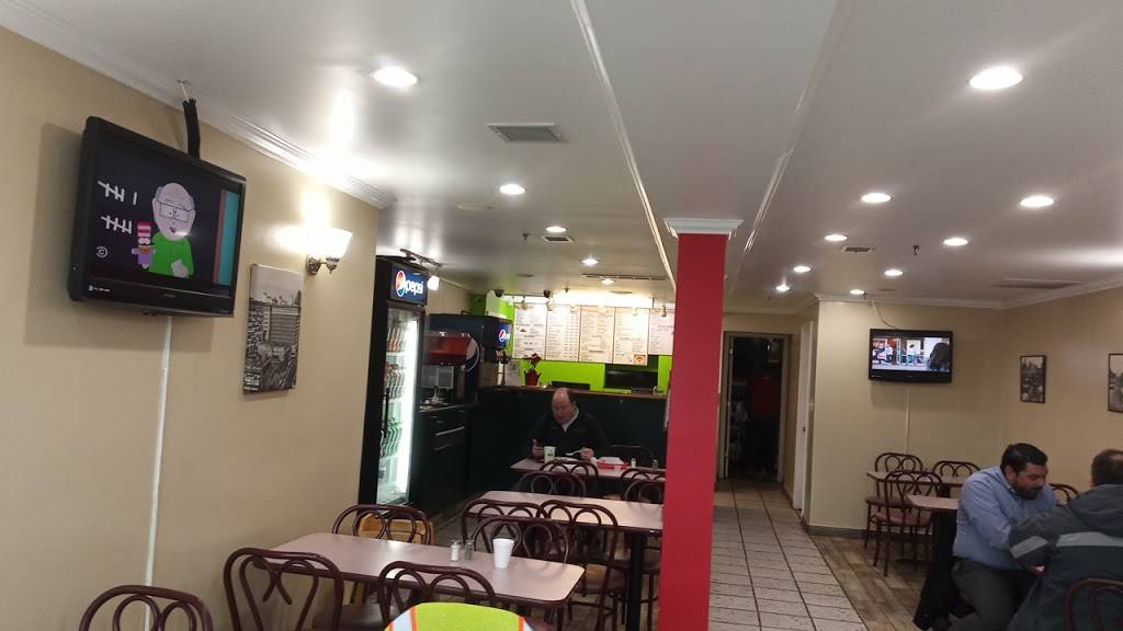 Mr.Pepperoni Pizza Herndon | restaurant | 303 Spring St, Herndon, VA 20170, USA | 7033187736 OR +1 703-318-7736